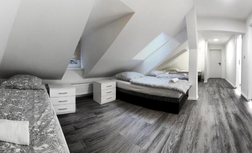 Family Suite, Kotva