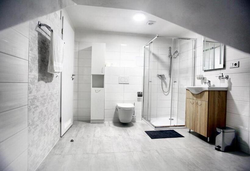 Family Suite, Kotva