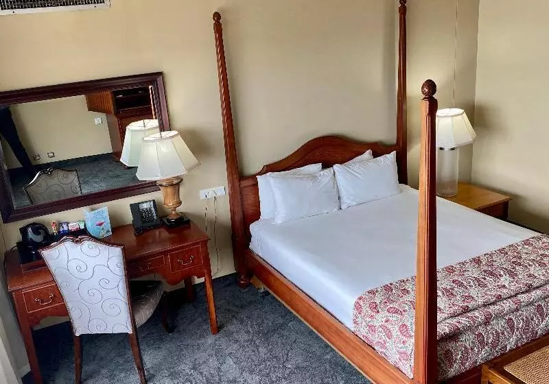 キングサイズベッドのスタンダードルーム, Best Western Hazlet Inn