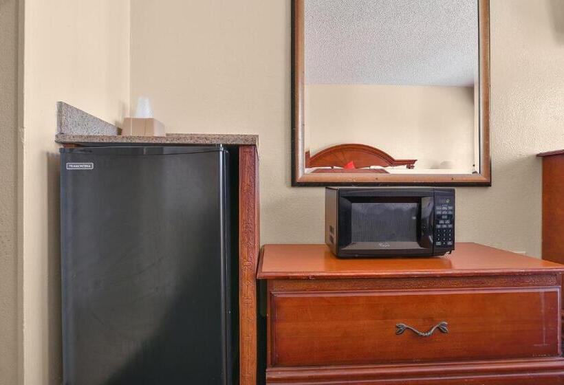 غرفة قياسية سرير كينج, OYO Hotel San Antonio Lackland near Seaworld