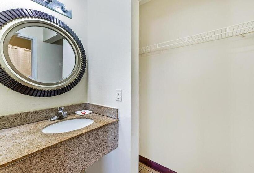 غرفه قياسيه سريرين مزدوجين, OYO Hotel San Antonio Lackland near Seaworld