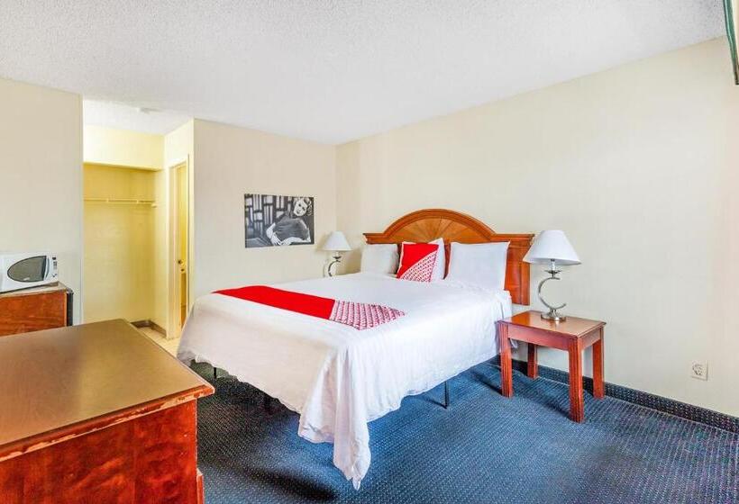 带大床的标准间, OYO Hotel San Antonio Lackland near Seaworld