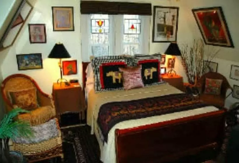 クイーンサイズベッドのスタンダードルーム, Red Elephant Inn Bed And Breakfast