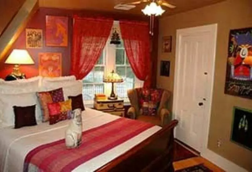クイーンサイズベッドのスタンダードルーム, Red Elephant Inn Bed And Breakfast