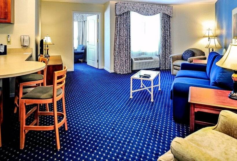 سوئیت 2 خوابه, Hilton Vacation Club Varsity Club South Bend, In