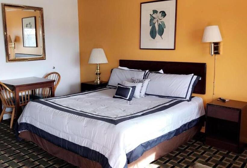Стандартный Номер Кровать Кинг, Village Inn Salina