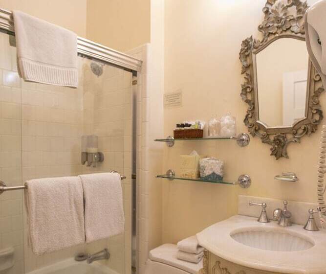 StandaardKamer, Washington Square Inn