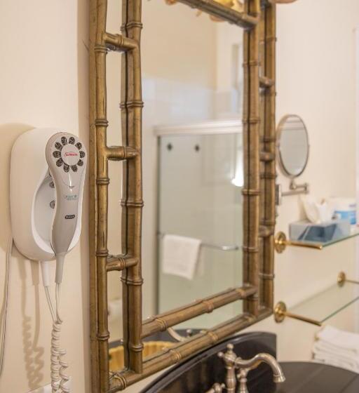 Junior Suite, Washington Square Inn