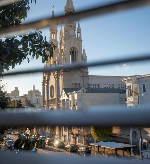 小型套房, Washington Square Inn