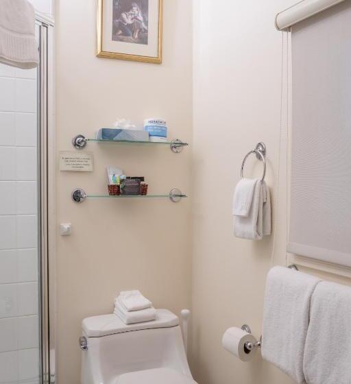 标准间, Washington Square Inn