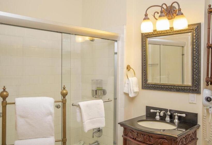 带大床的高级房间, Washington Square Inn