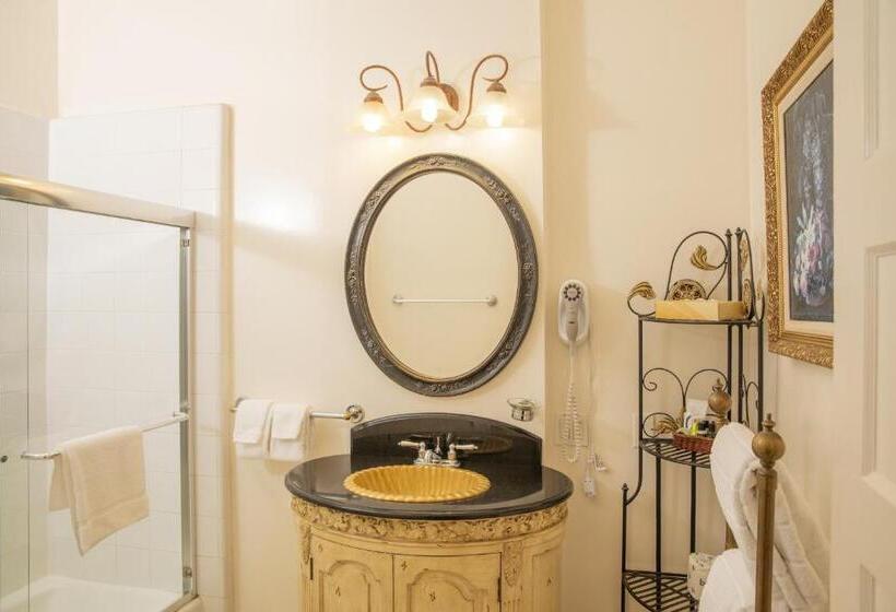 Superior Kamer met Kingsize Bed, Washington Square Inn