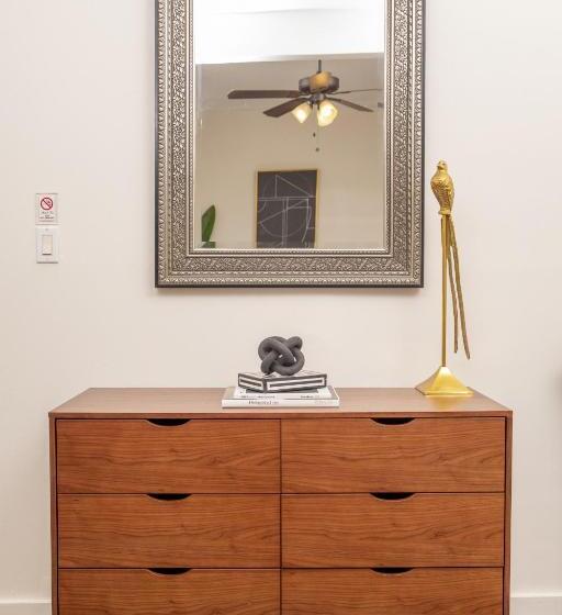 带大床的高级房间, Washington Square Inn