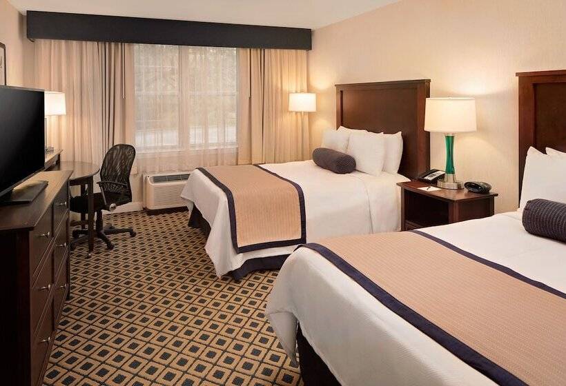 Номер Стандарт 2 Двуспальные Кровати, Westford Regency Inn & Conference Center