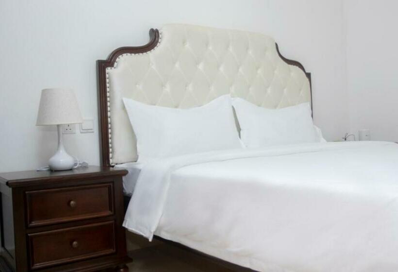 اتاق استاندارد, Lark