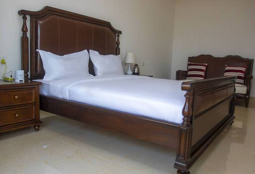 Deluxe Suite Sea View, Lark