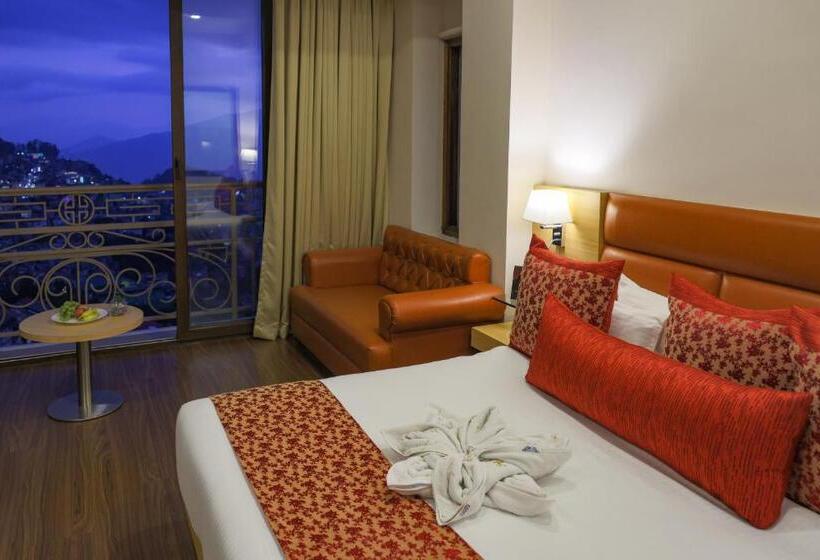 Номер Стандарт, Sinclairs Gangtok