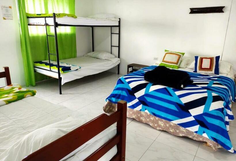 غرفة عائلية حمام مشترك, H Shaddai