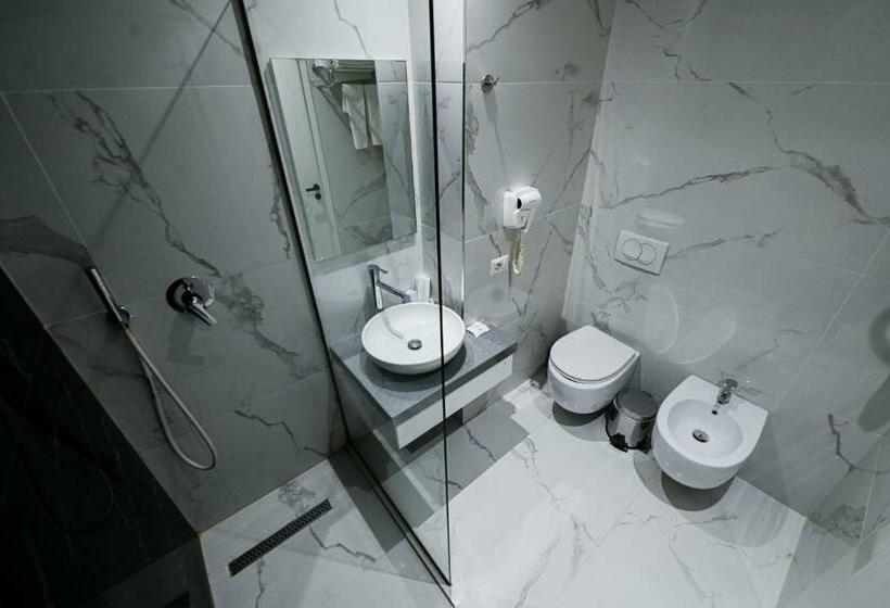 Triple Room Sea View, Royal G Max