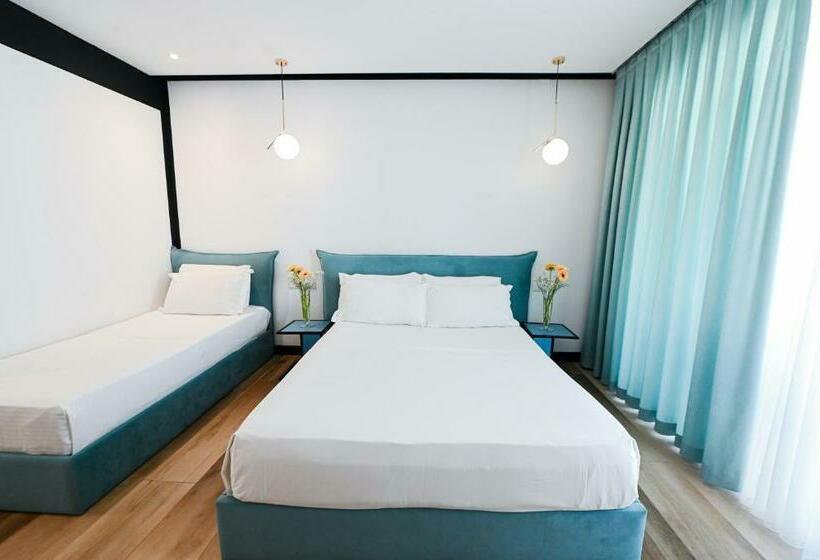 Triple Room Sea View, Royal G Max