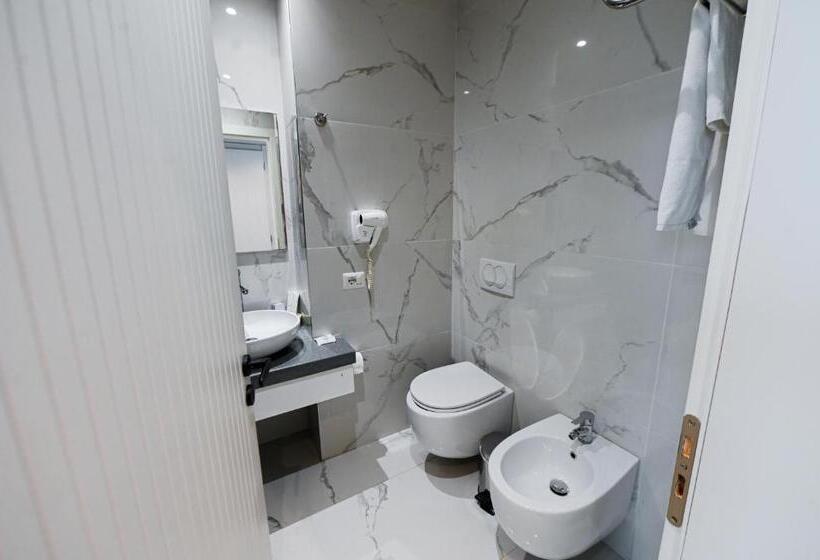 스탠다드 트리플 룸, Royal G Max