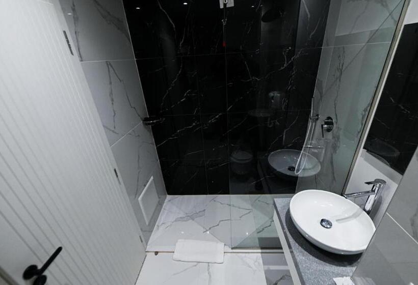 스탠다드 트리플 룸, Royal G Max