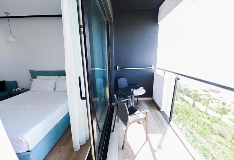 스탠다드 발코니 룸, Royal G Max