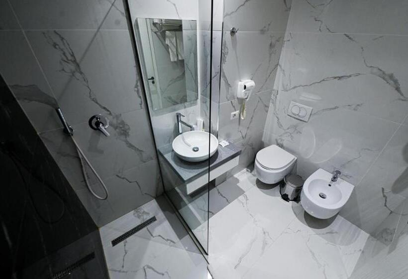 Triple Room Sea View, Royal G Max