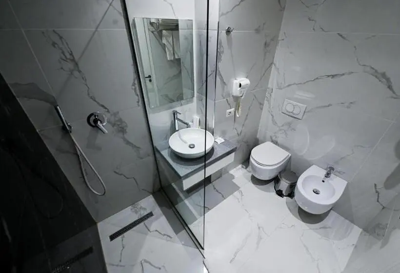 Triple Room Sea View, Royal G Max