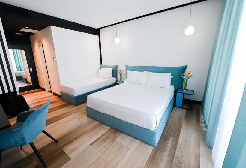 Triple Room Sea View, Royal G Max