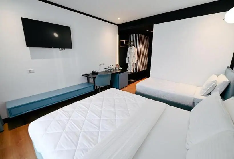 اتاق استاندارد سه نفره, Royal G Max