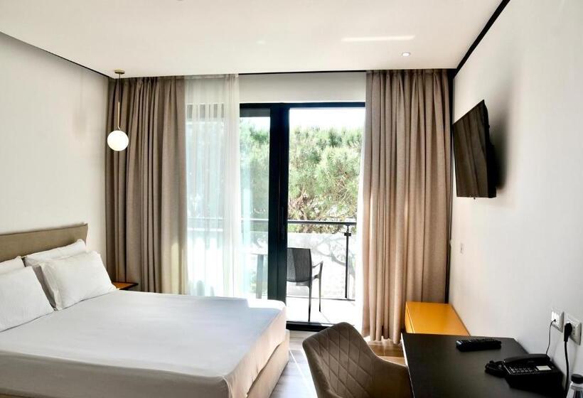 이코노미 룸, Royal G Max