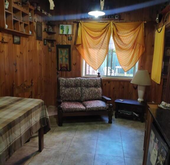 شقة غرفة نوم واحدة بالطابق الأرضى, Casa D'vilero En Temperley