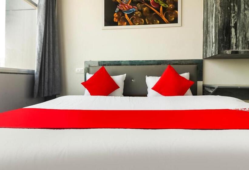 اتاق کلاسیک سه تخته, Super Hotel O Sheela