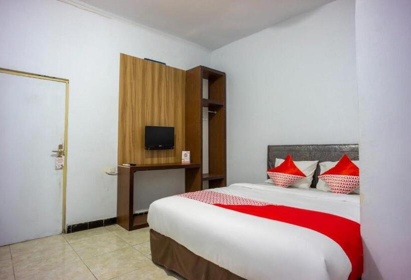 חדר סטנדרט, Wisma Permata Makassar Redpartner