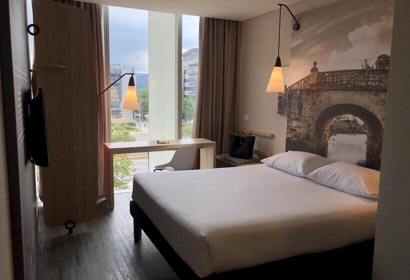 Номер Стандарт, Ibis Chia