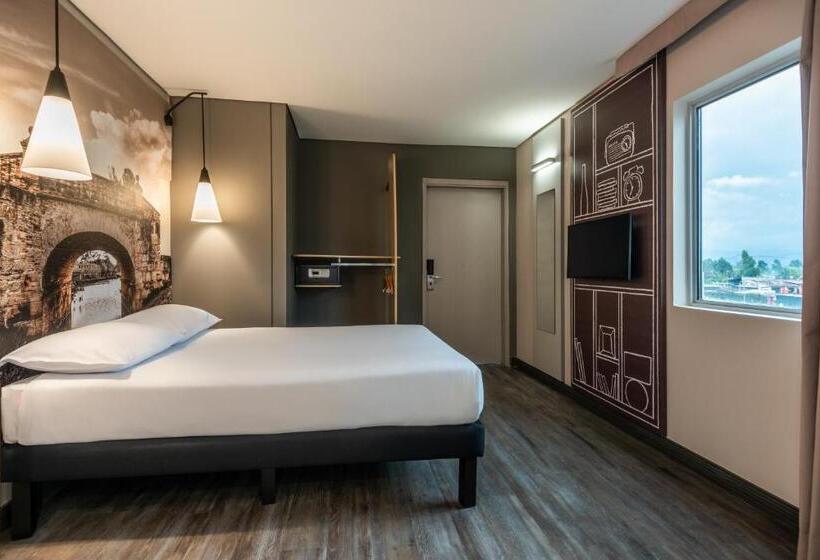 Номер Стандарт, Ibis Chia