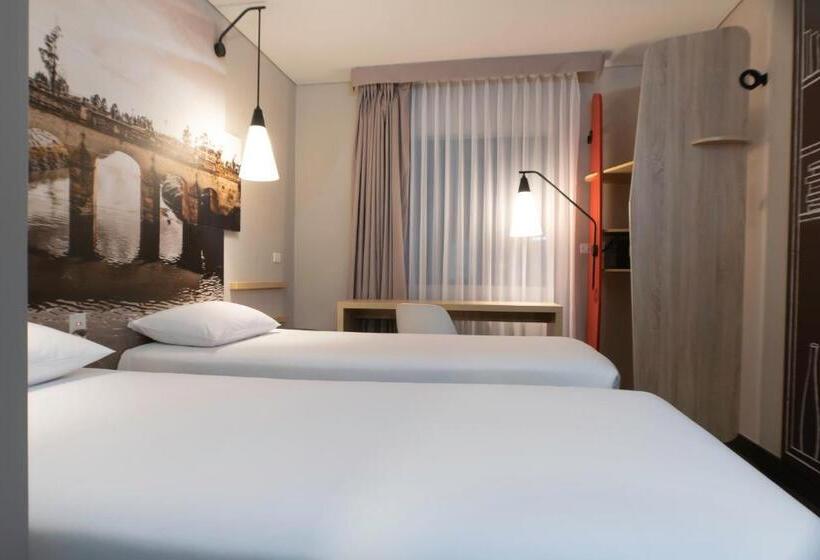 Номер Стандарт, Ibis Chia