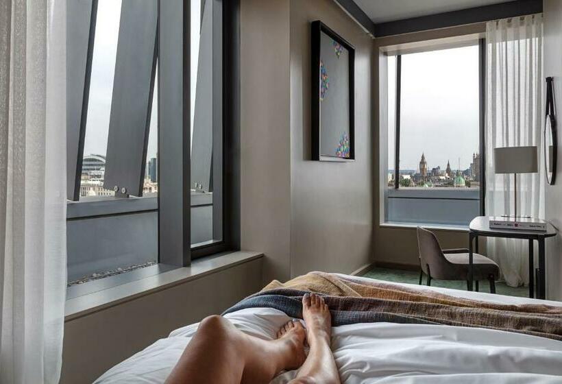 套房, The Londoner