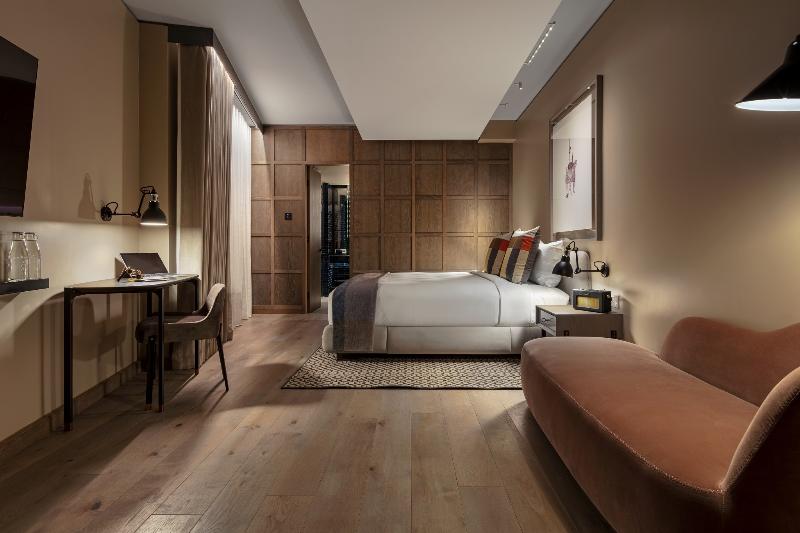 套房, The Londoner