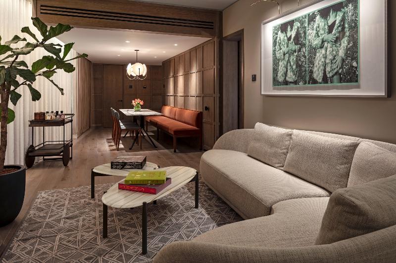 套房, The Londoner