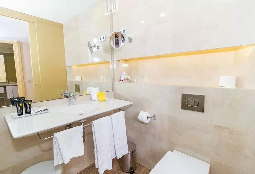 سوییت با چشم‌انداز دریا, Eix Platja Daurada Hotel & Spa
