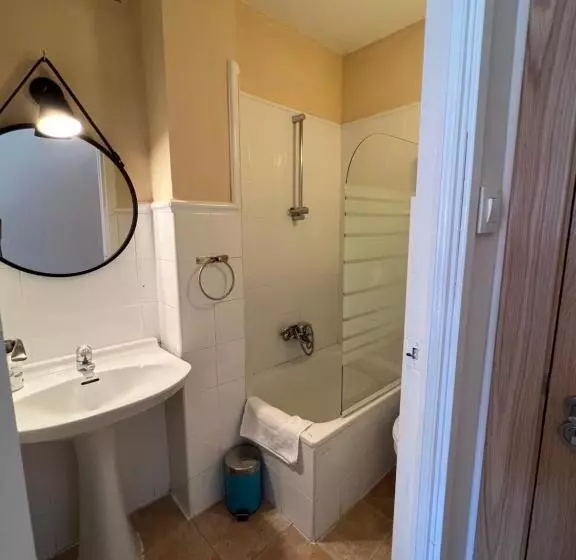 اتاق استاندارد یک نفره, Hosteria Tajahierro