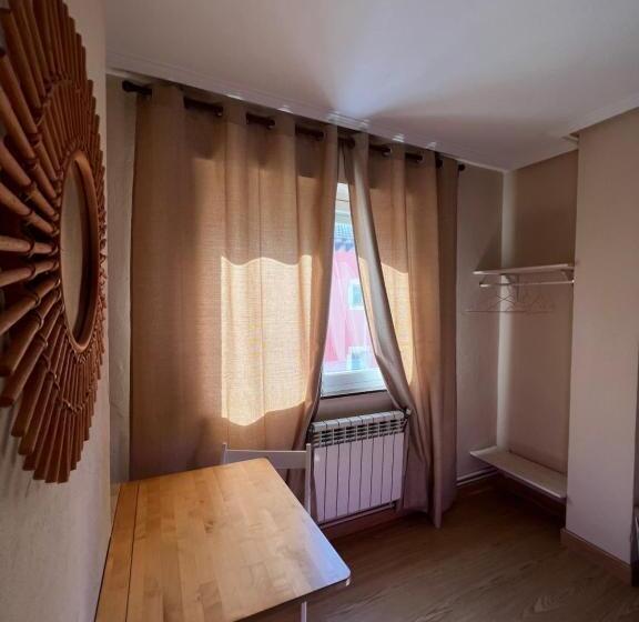 חדר סטנדרד יחיד חדר אמבטיה משותף, Hosteria Tajahierro