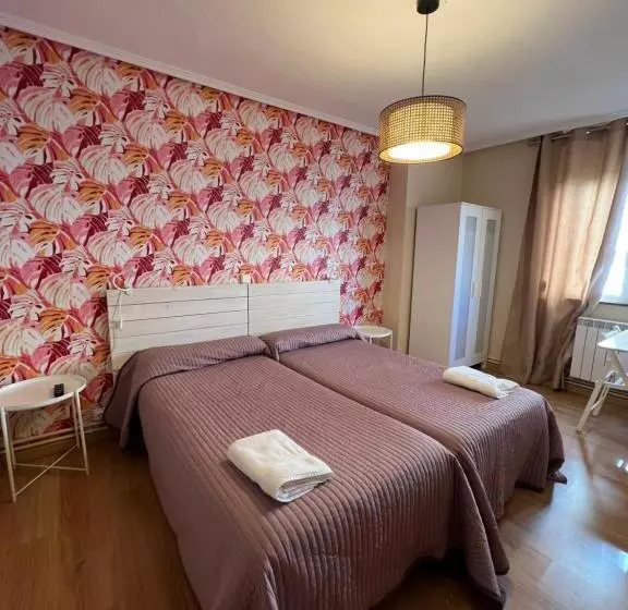 اتاق استاندارد با سرویس بهداشتی مشترک, Hosteria Tajahierro