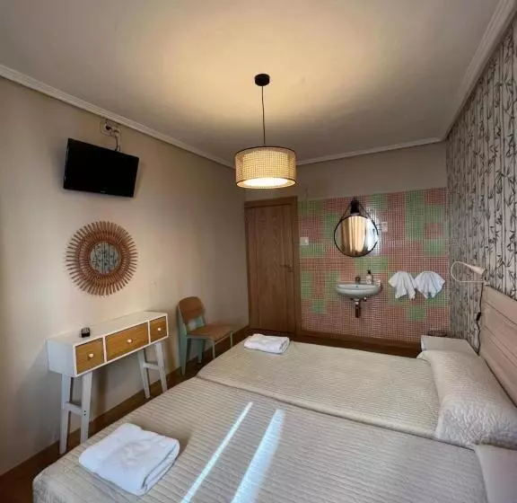 اتاق استاندارد با سرویس بهداشتی مشترک, Hosteria Tajahierro