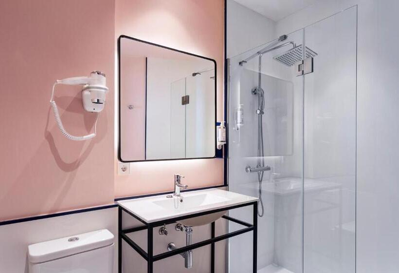 اتاق استاندارد یک نفره, B&b Hotel Madrid Centro Plaza Mayor