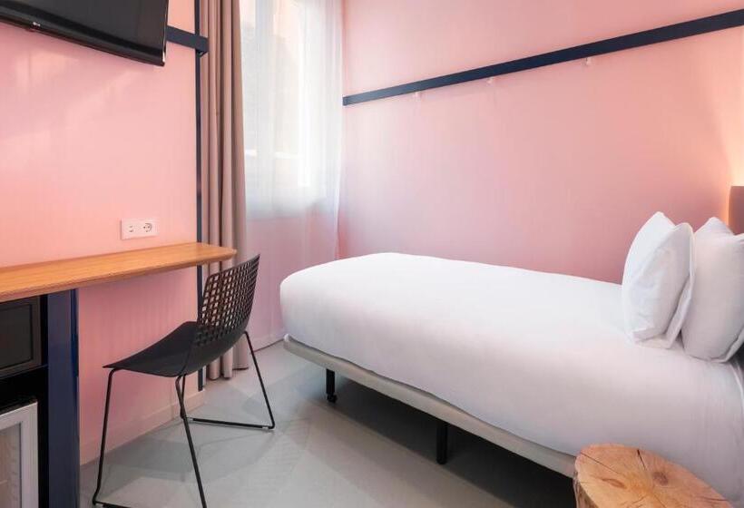 اتاق استاندارد یک نفره, B&b Hotel Madrid Centro Plaza Mayor