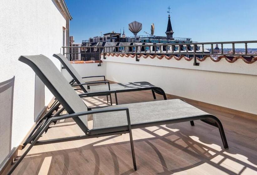 سوئیت جونیور با تراس, B&b Hotel Madrid Centro Plaza Mayor