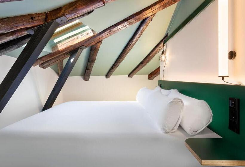 سوئیت جونیور با تراس, B&b Hotel Madrid Centro Plaza Mayor